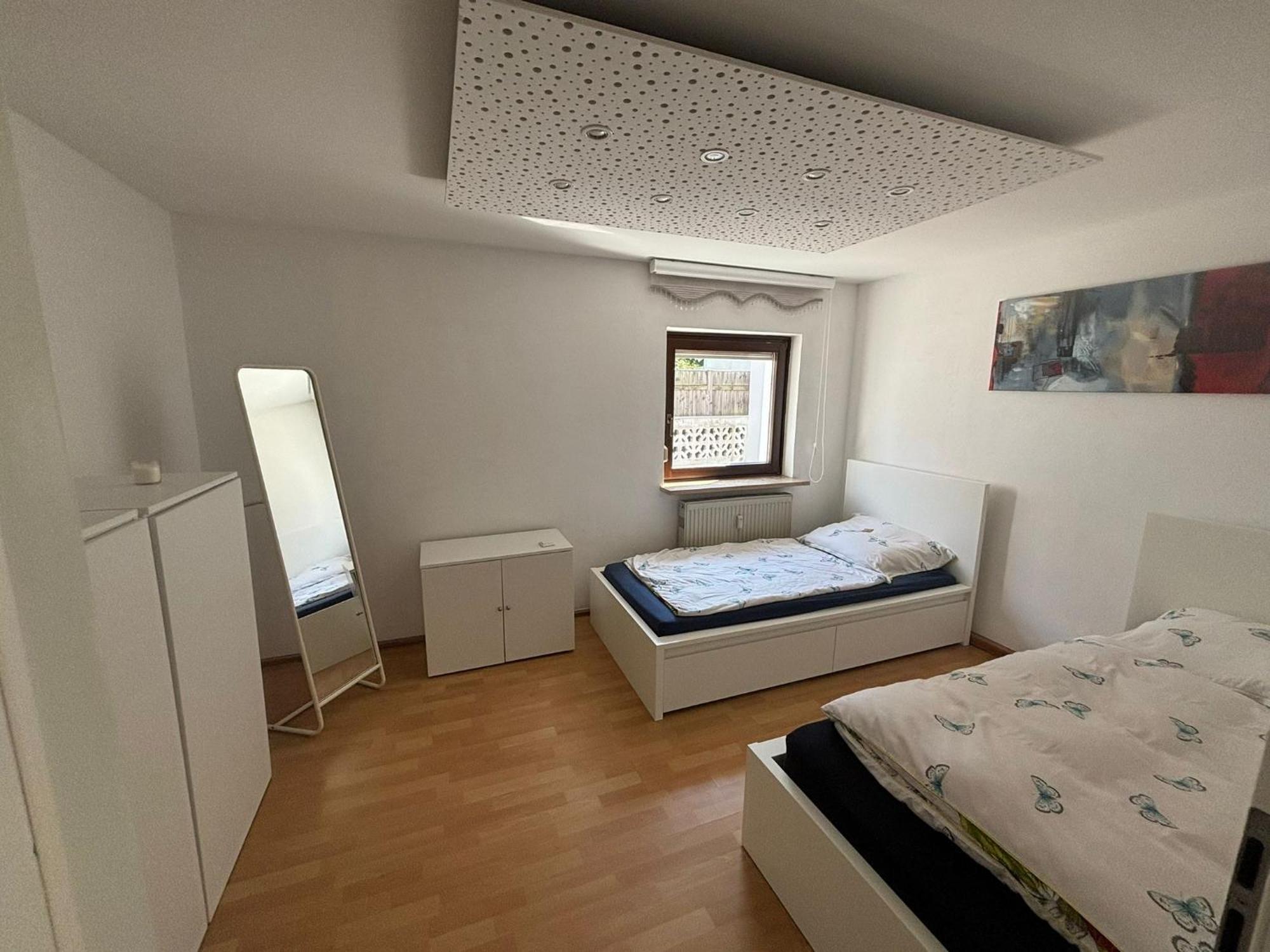 Erdgeschosswohnung Neben Schloss Blutenburg Mit Privatem Garten Munique Exterior foto